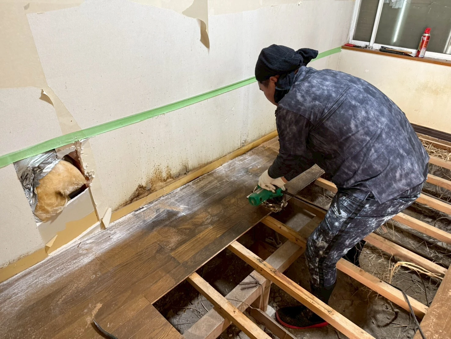 専門スタッフによる丁寧な消毒作業