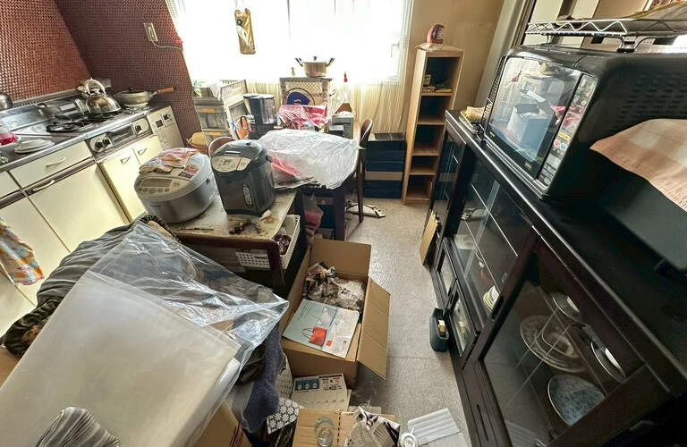 遺品整理から消臭まで、横浜の完全サポートで心の整理をお手伝いします