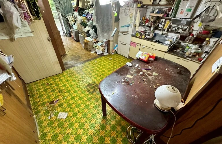 賃貸物件の孤独死後も安心！迅速な不用品処理と遺族支援