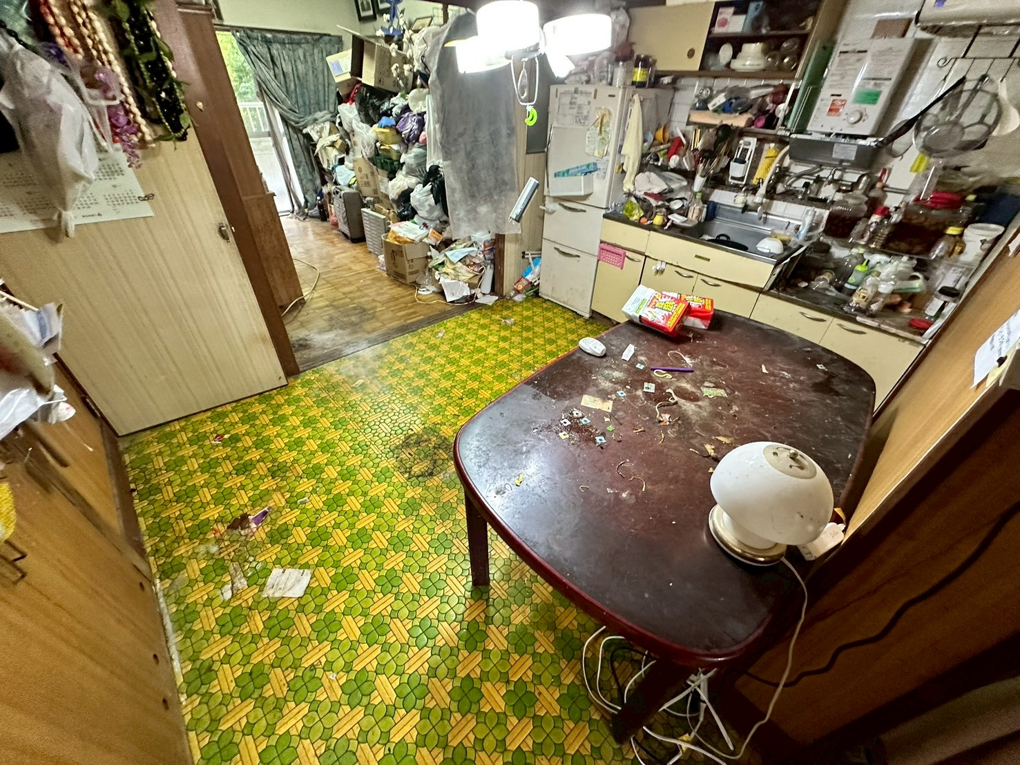 賃貸物件の孤独死後も安心！迅速な不用品処理と遺族支援